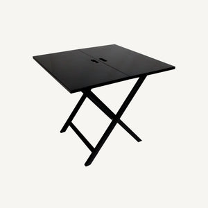 Folding table